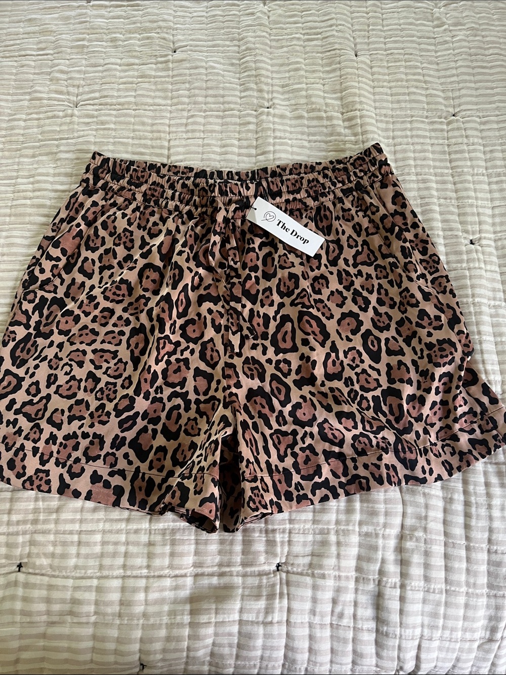 The drop, Eva silky shorts, leopard print